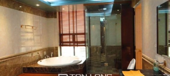 3 bedrooms Apartment in Ba Dinh, Vietnam No. 1648 10
