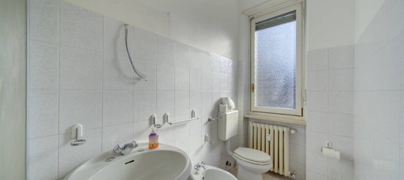 3 rooms Apartment in Trofarello, Italy No. 53261 6