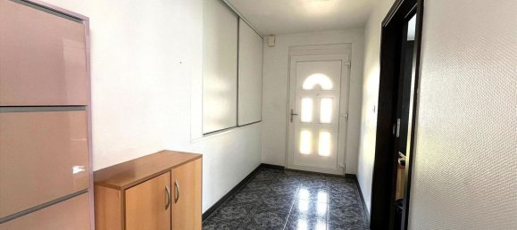 Casa de 4 dormitorios en Saint-Avold, France No. 244841 3