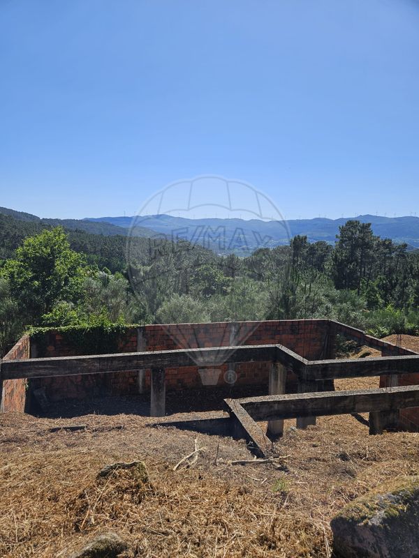 Дом с 3 спальнями в Монсан, Португалия № 179855