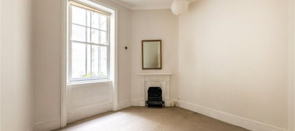 3 bedrooms Apartment in London, United Kingdom No. 5482 4