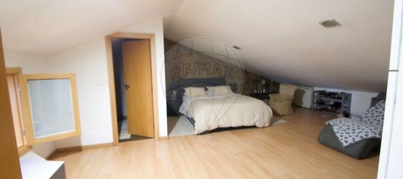 Casa de 3 dormitorios en Porto, Portugal No. 30085 9