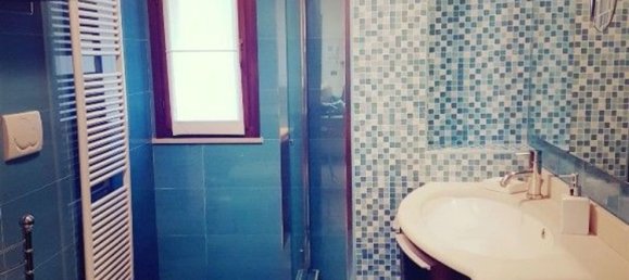 3-salle Appartement à Reggio Emilia, Italy No. 131492 8