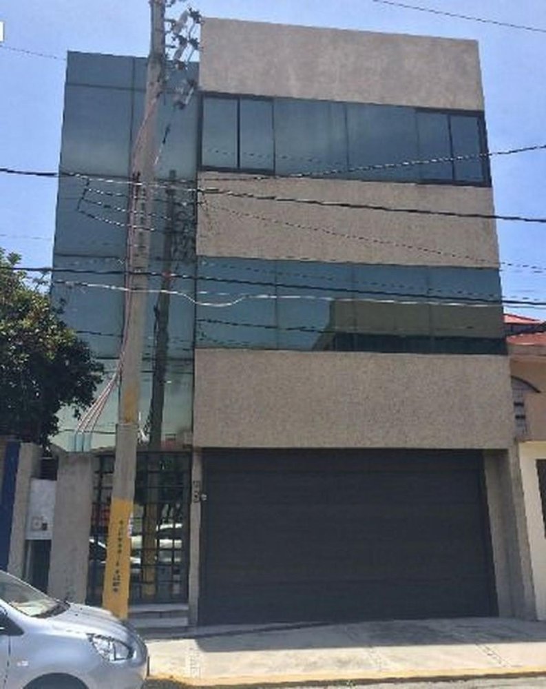 144m² Building in Puebla, Mexico No. 202491