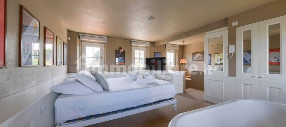 1 bedroom Apartment in Florence, Italy No. 83195 17