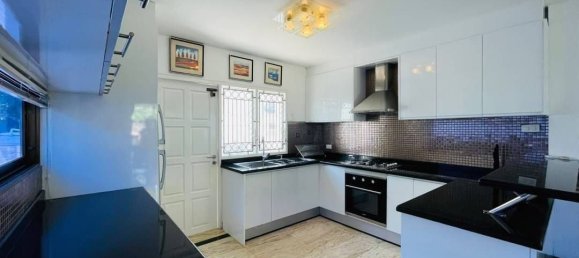 7 bedrooms Villa in Pattaya, Thailand No. 68649 3