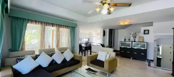 7 bedrooms Villa in Pattaya, Thailand No. 68649 10