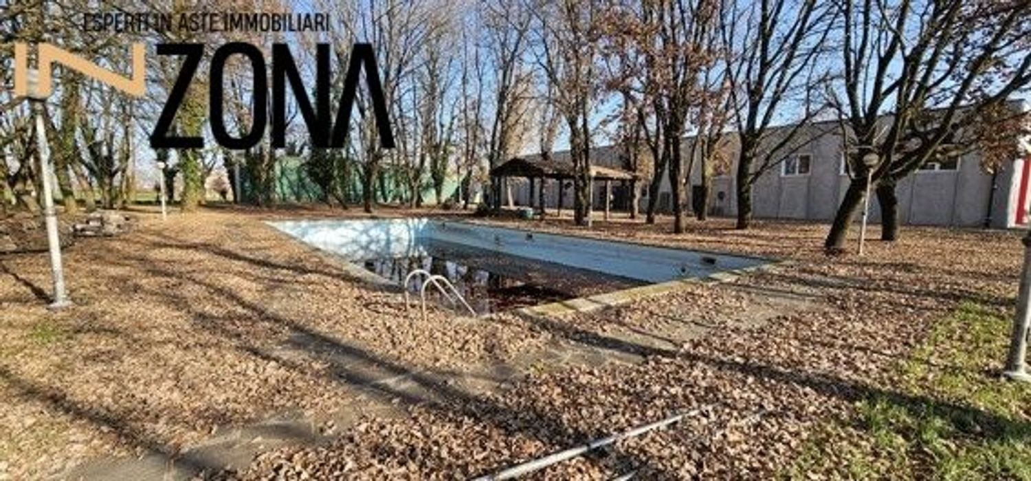 4 rooms House in Cavezzo, Italy No. 95953