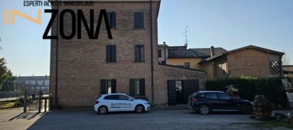 4 rooms House in Cavezzo, Italy No. 95953 3