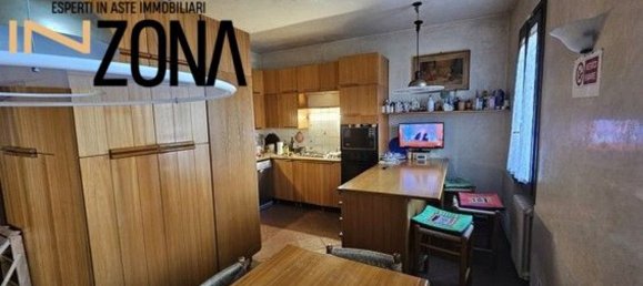 4 rooms House in Cavezzo, Italy No. 95953 11