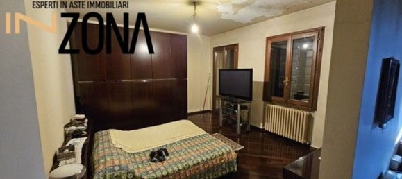 4 rooms House in Cavezzo, Italy No. 95953 21