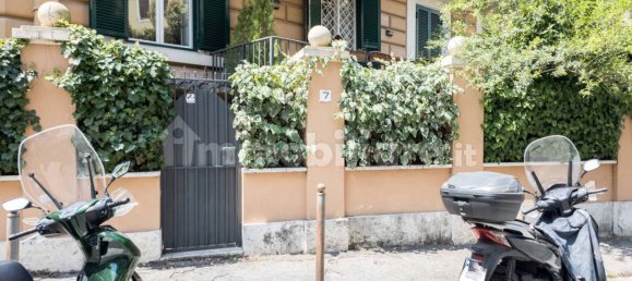 1 bedroom Apartment in Rome, Italy No. 370199 4