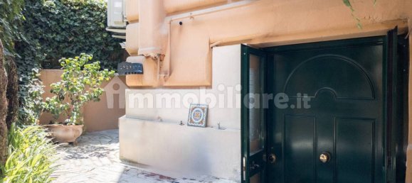 1 bedroom Apartment in Rome, Italy No. 370199 5