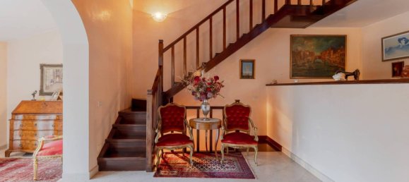 2 bedrooms House in Venice, Italy No. 154029 11