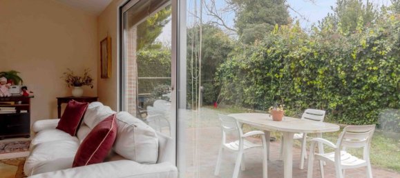 2 bedrooms House in Venice, Italy No. 154029 7