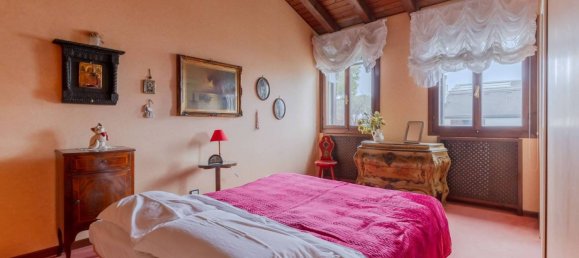 2 bedrooms House in Venice, Italy No. 154029 17