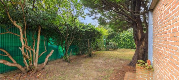 2 bedrooms House in Venice, Italy No. 154029 4