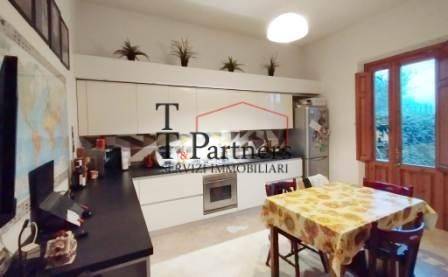 Villa T4 em Campi Bisenzio, Italy N.º 299411