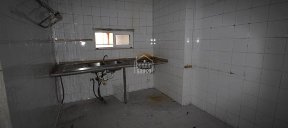 Бар с 3 спальнями в Маон, Испания № 701 5