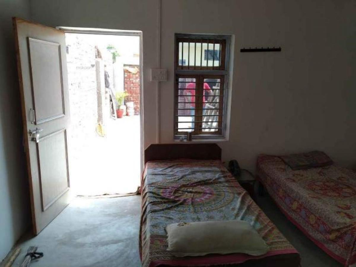 Studio in Gurgaon, India No. 15308