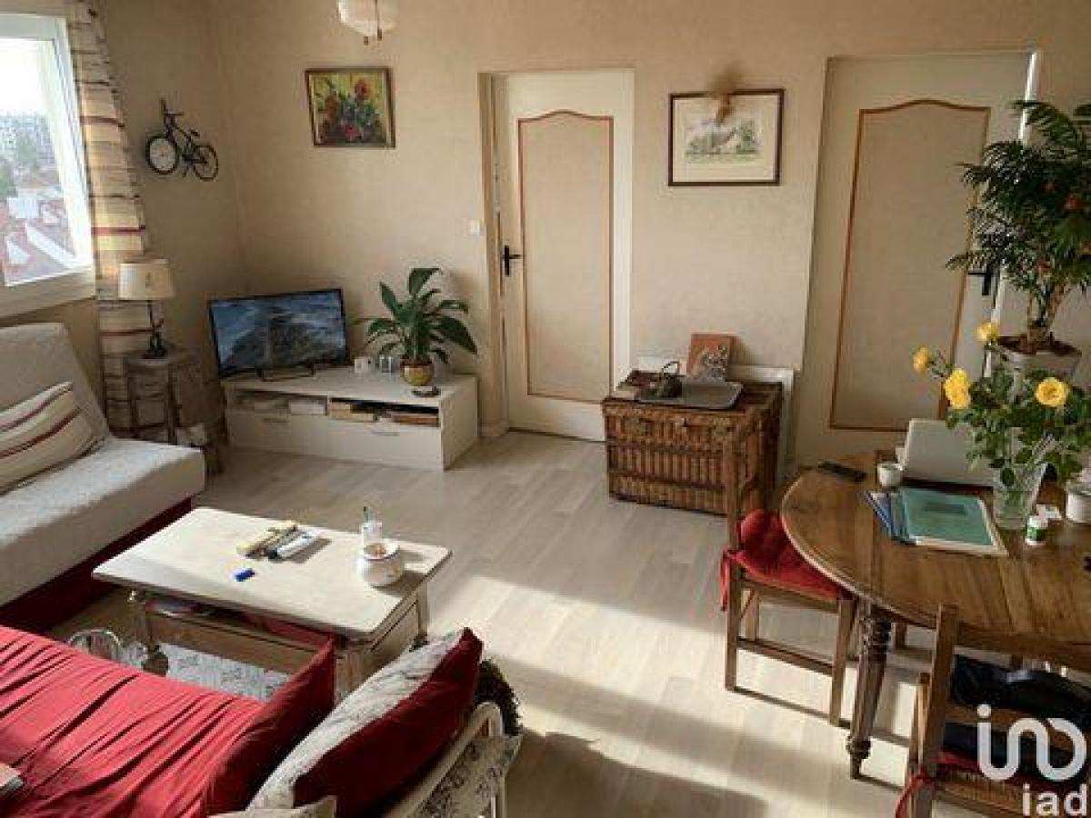 2 bedrooms Condo in Troyes, France No. 35736