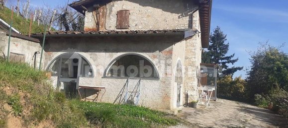 3 bedrooms House in Coreglia Antelminelli, Italy No. 325547 2