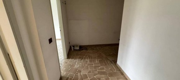 4-Zimmer Wohnung in Florence, Italy, Nr. 37729 12
