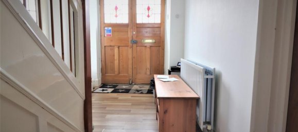 6 bedrooms House in London, United Kingdom No. 13401 2