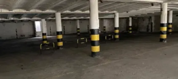 Edifício em Girona, Spain 2242 m² N.º 144304 2