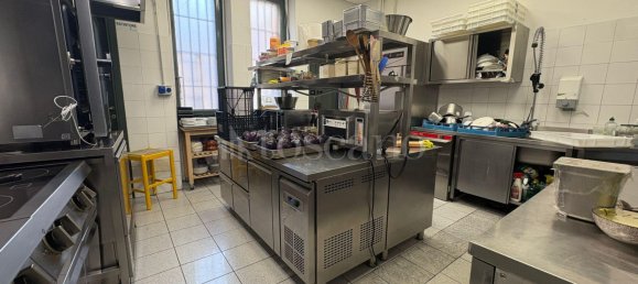 25 rooms Building in Milan, Italy No. 267127 17