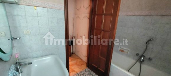 2 Schlafzimmer Wohnung in Genoa, Italy, Nr. 352387 16