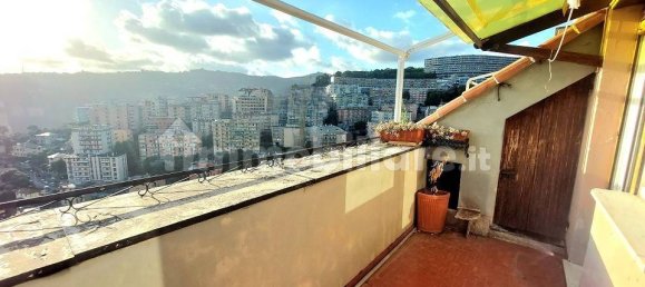 2 Schlafzimmer Wohnung in Genoa, Italy, Nr. 352387 6