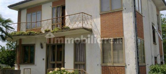 4 bedrooms Villa in Portogruaro, Italy No. 315476 3