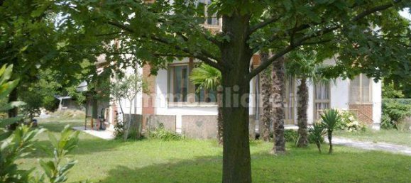 4 bedrooms Villa in Portogruaro, Italy No. 315476 6