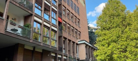 1 bedroom Apartment in Milan, Italy No. 337842 8