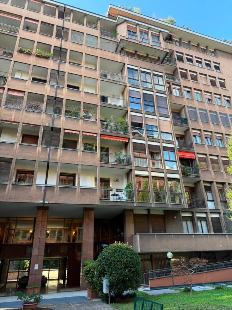 1 bedroom Apartment in Milan, Italy No. 337842