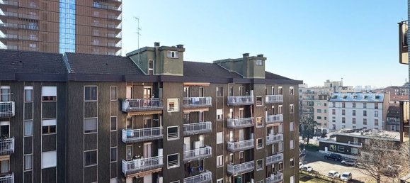 3 rooms Apartment in Milan, Italy No. 287657 19