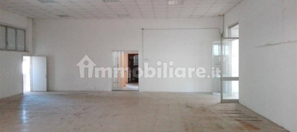 535m² Warehouse in Filottrano, Italy No. 85485 13
