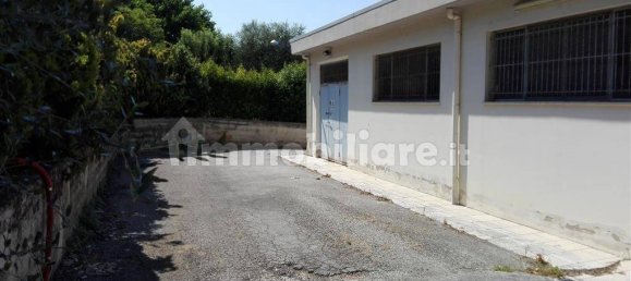 535m² Warehouse in Filottrano, Italy No. 85485 2