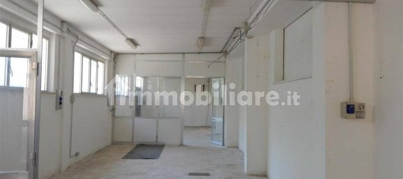 535m² Warehouse in Filottrano, Italy No. 85485 8