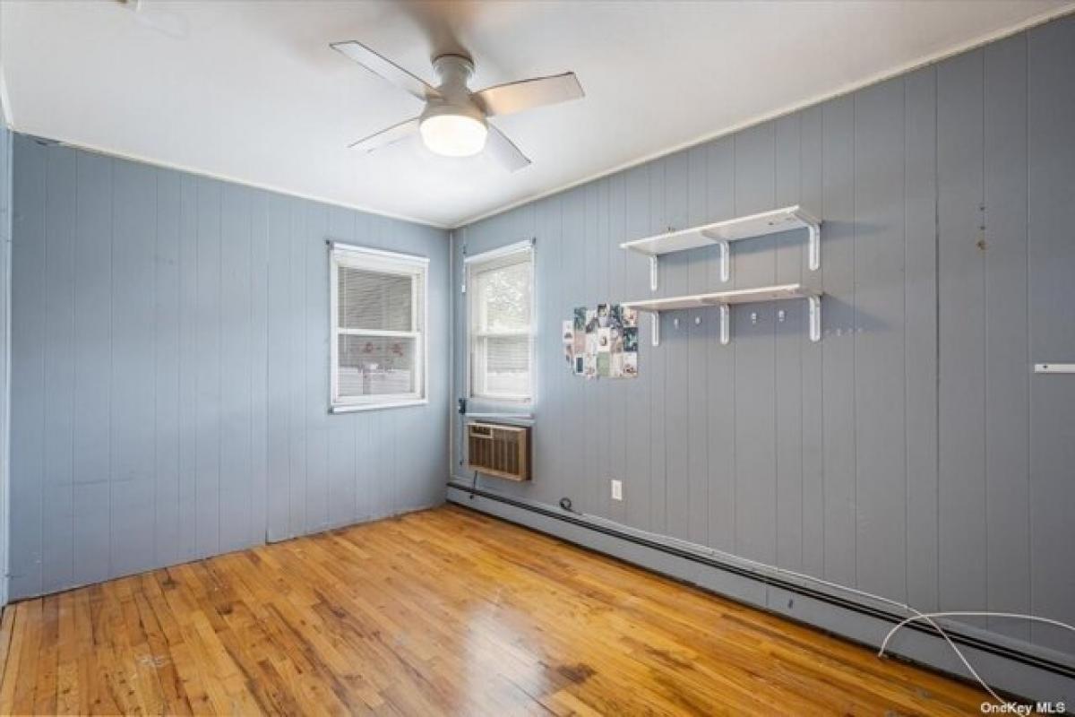 3 chambres Maison à Glen Oaks, USA No. 241078