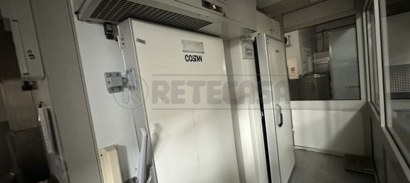 1760m² Commercial property in Udine, Italy No. 372622 12