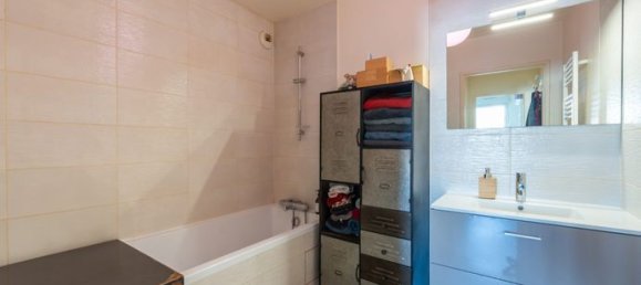 Квартира с 3 спальнями в Баньоле, Франция № 311384 15