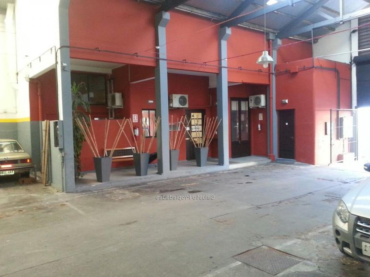 3 bedrooms House in Montevideo, Uruguay No. 2399