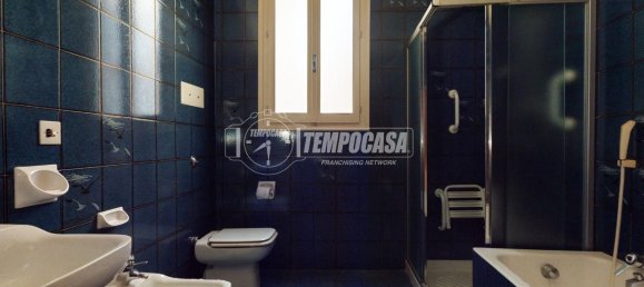 3 rooms Apartment in Cento, Italy No. 169340 14