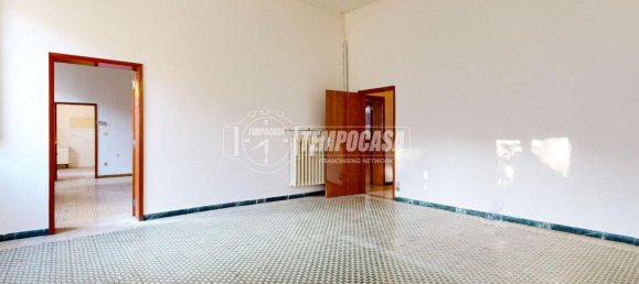 3 rooms Apartment in Cento, Italy No. 169340 8