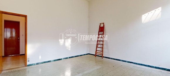 3 rooms Apartment in Cento, Italy No. 169340 9