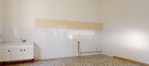 3 rooms Apartment in Cento, Italy No. 169340 10