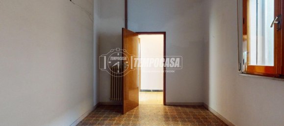 3 rooms Apartment in Cento, Italy No. 169340 4