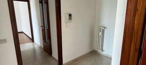 Apartamento de 2 habitaciónes en Parabiago, Italy No. 318535 3